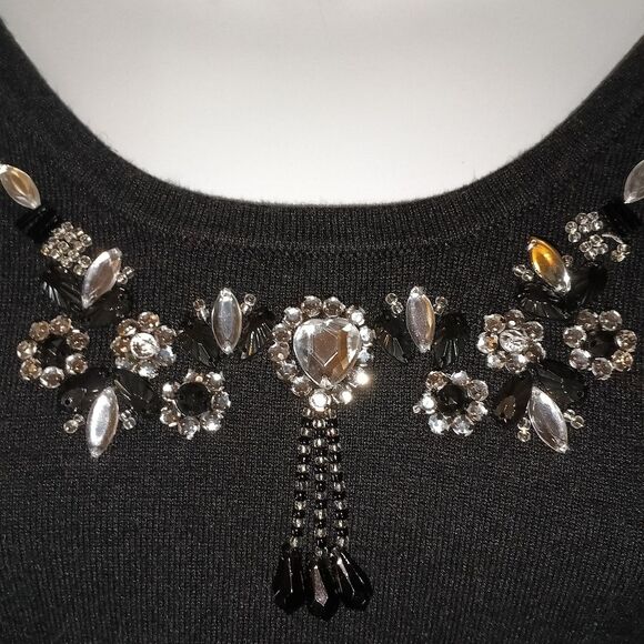 Embellished Vnt Sweater - Picture 4 of 5